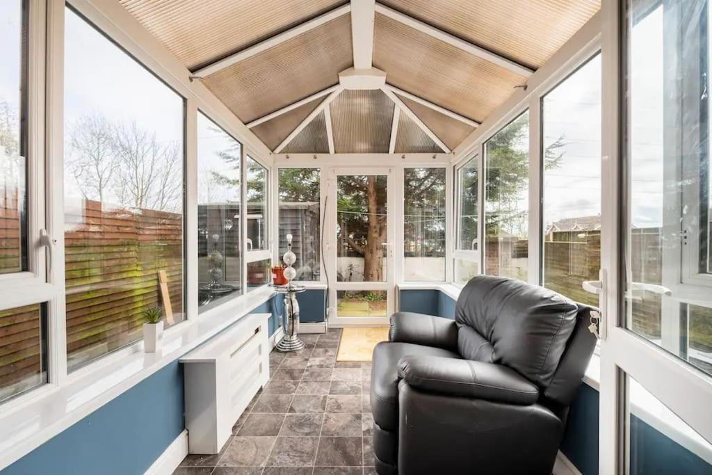 Lovely One Bedroom Flat. ベルファスト エクステリア 写真